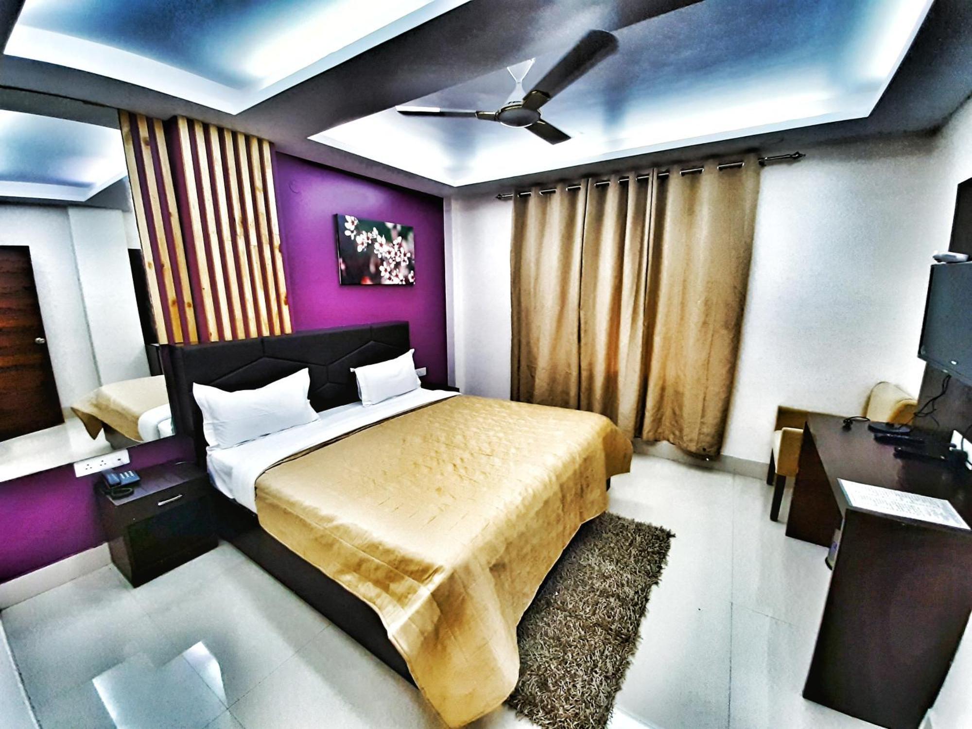 Hotel Delhi Aerocity, Nh 48 Нью-Дели Экстерьер фото