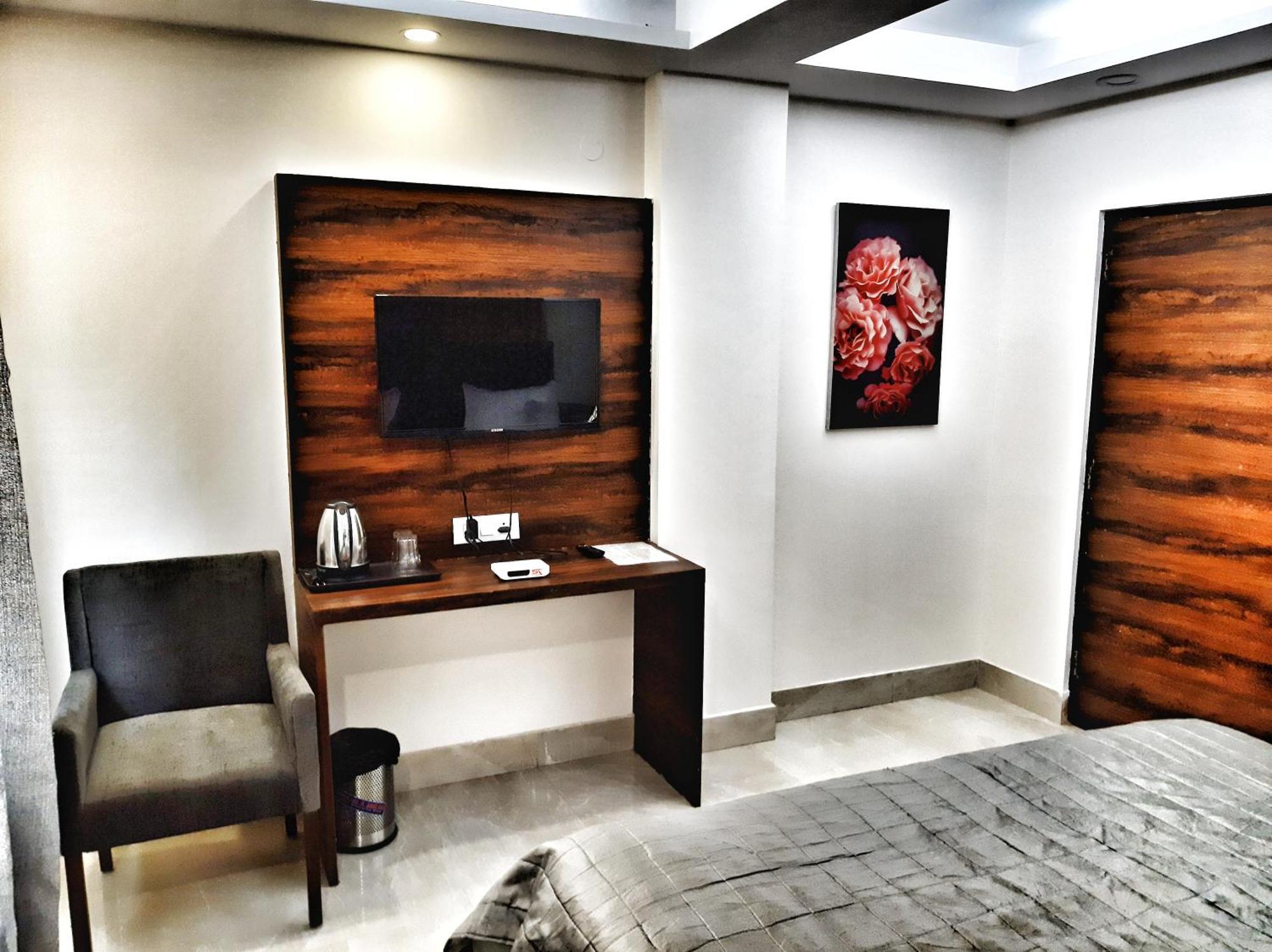Hotel Delhi Aerocity, Nh 48 Нью-Дели Экстерьер фото