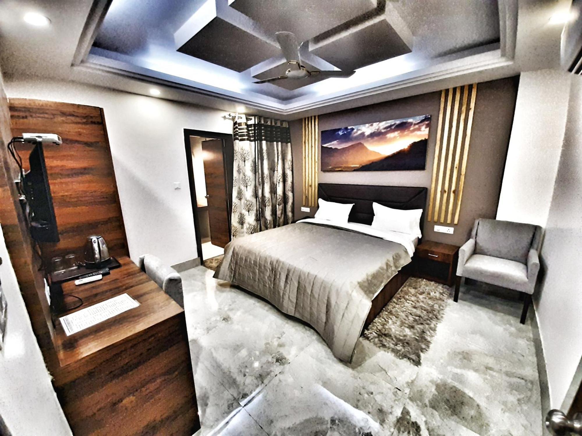 Hotel Delhi Aerocity, Nh 48 Нью-Дели Экстерьер фото