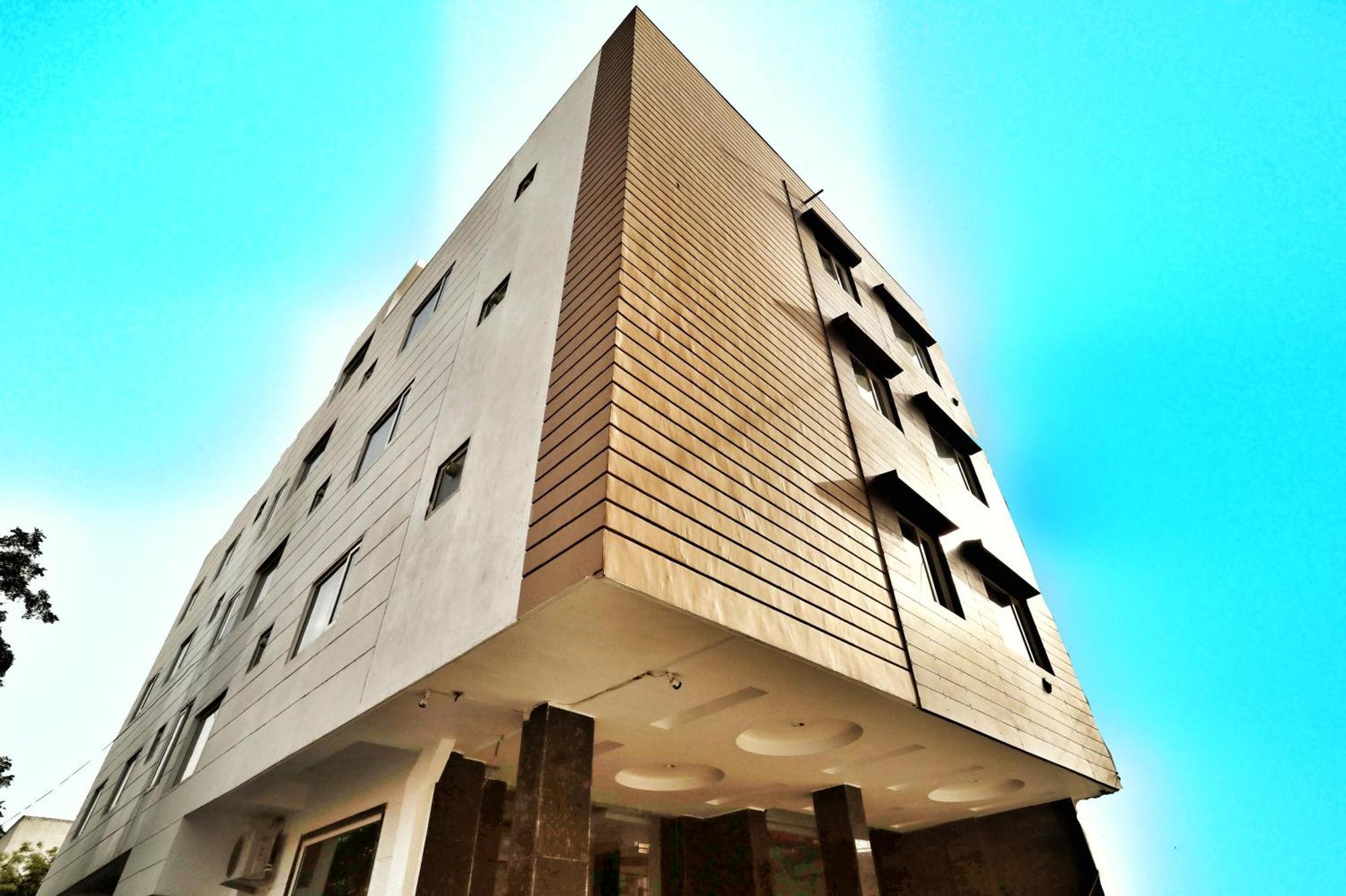 Hotel Delhi Aerocity, Nh 48 Нью-Дели Экстерьер фото
