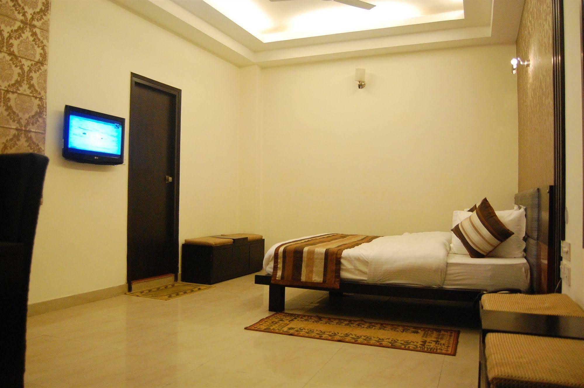 Hotel Delhi Aerocity, Nh 48 Нью-Дели Экстерьер фото