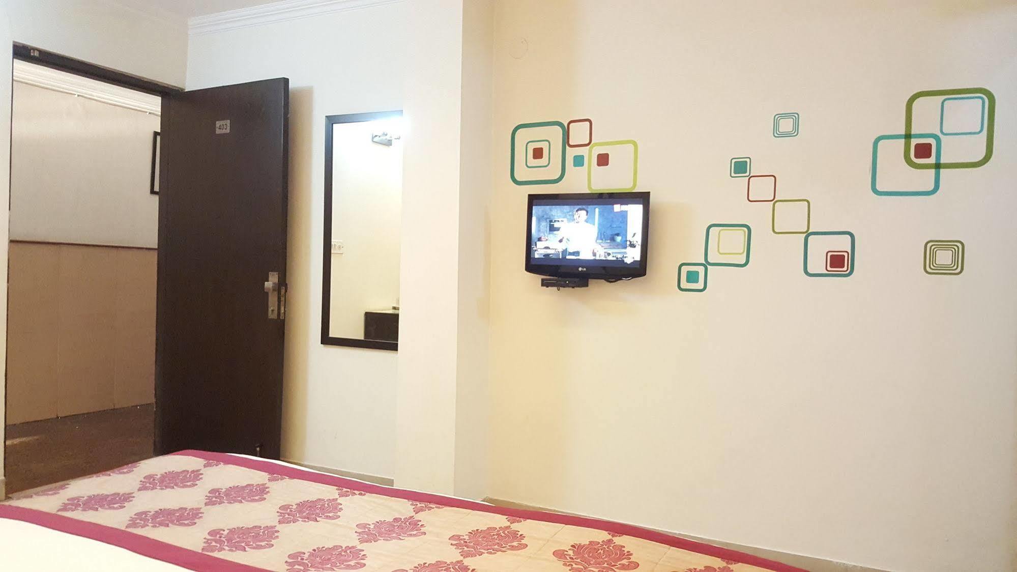 Hotel Delhi Aerocity, Nh 48 Нью-Дели Экстерьер фото