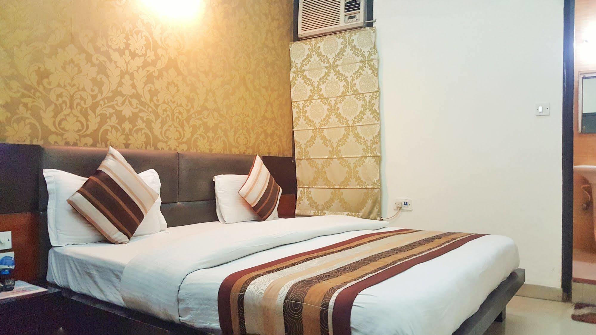 Hotel Delhi Aerocity, Nh 48 Нью-Дели Экстерьер фото